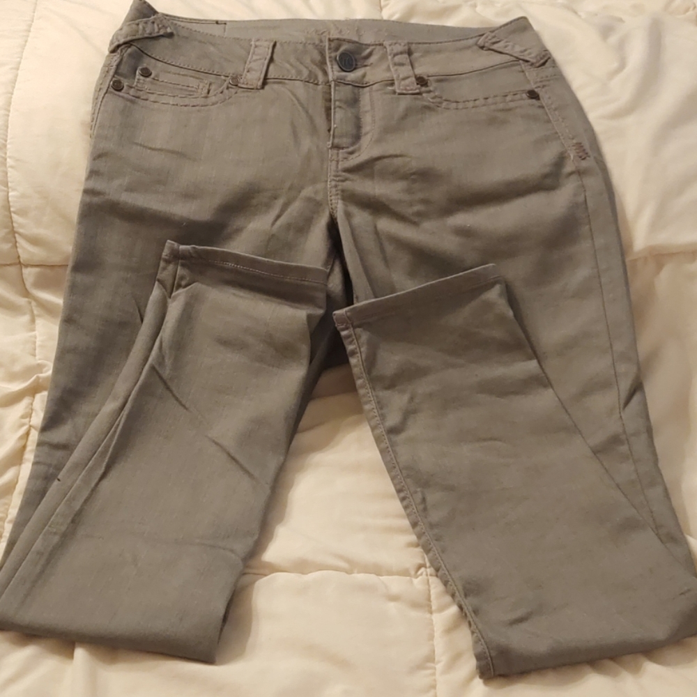 Maurice's Size Medium Gray Jegging